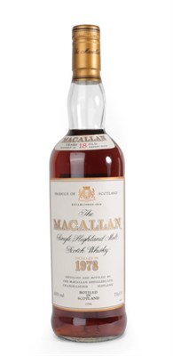 Lot 3009 - The Macallan Single Highland Malt Scotch Whisky 18 Years Old, distilled 1978, bottled 1996, 43% vol