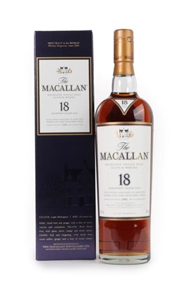 Lot 3021 - The Macallan Single Highland Malt Scotch Whisky 18 Years Old, distilled 1991, 43% vol 700ml, in...