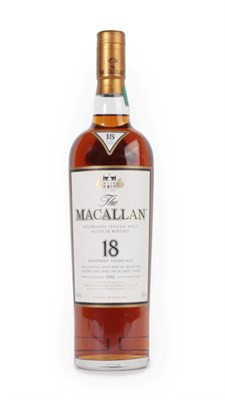 Lot 3022 - The Macallan Single Highland Malt Scotch Whisky 18 Years Old, distilled 1992, 43% vol 700ml...
