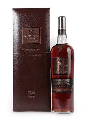 Lot 3059 - The Macallan Oscuro Highland Single Malt Scotch Whisky, 46.5% vol 700ml, in a suede-lined...