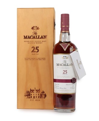 Lot 3102 - The Macallan 25 Years Old Highland Single Malt Scotch Whisky, 43% vol 700ml, in wooden presentation
