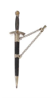 Lot 2179 - A German Third Reich Luftwaffe Officer's Dagger, first pattern, the 30.5cm chamfered double...