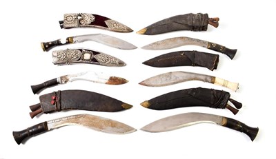 Lot 2265 - A Presentation Kukri to the 6th Queen Elizabeth's Own Gurkha Rifles, the horn grip with chromed...