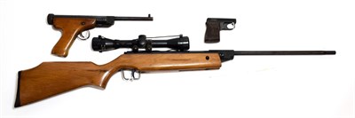 Lot 2310 - PURCHASER MUST BE 18 YEARS OF AGE OR OVER An SMK .22 Calibre Break Barrel Air Rifle, no visible...