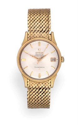 Lot 1171 - An 18 Carat Gold Automatic Calendar Centre Seconds Wristwatch, signed Omega, Chronometer Officially