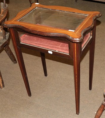 Lot 1231 - An Edwardian inlaid mahogany bijouterie table