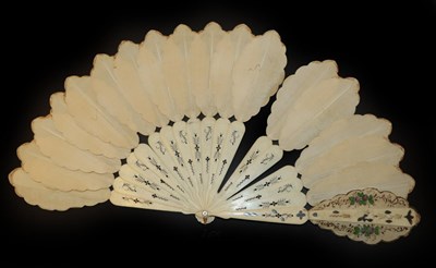 Lot 4049 - Four Fans, 19th to 20th Century, comprising a c.1830's horn brisé with pointed tips, carved...