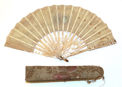 Lot 4054 - A Small and Dainty Early 20th Century Mother-of Pearl Fan, shaded pink, the monture lightly...
