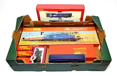 Lot 5137 - Triang Hornby OO Gauge R645 Freightliner Set (E box G) and three wagons; Hornby (China) R3140...