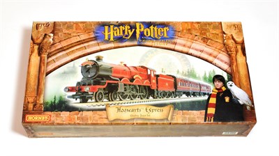 Lot 5162 - Hornby (China) OO Gauge R1025 Harry Potter And The Philosophers Stone Hogwarts Express Set (E...