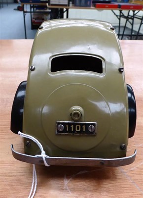 Lot 5258 - Marklin (Germany) Constructor Steamlined Saloon maroon/fawn (generally G, fawn repainted)