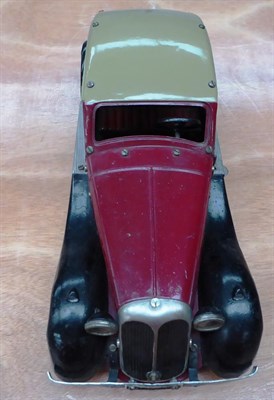 Lot 5258 - Marklin (Germany) Constructor Steamlined Saloon maroon/fawn (generally G, fawn repainted)