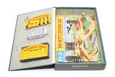 Lot 5318 - Matchbox Roadway Series Two Layouts R1 and R2 Building Construction Site; Road Sign Set A and...