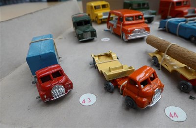 Lot 5339 - Benbros Tradesman Sample Set containing 16 vehicles: 34 AA Land Rover (paint cracked), 35 Army Land