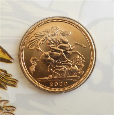 Lot 2034 - Elizabeth II Sovereign 2000, bullion type, sealedÂ  in Westminster presentation pack, BU