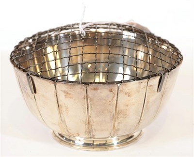 Lot 1 - An Elizabeth II Silver Bowl, by Henry Clifford Davis, Birmingham, 1963, in the George II style,...