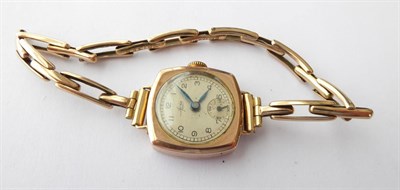 Lot 101 - A Lady's 9 Carat Gold Wristwatch, signed Avia