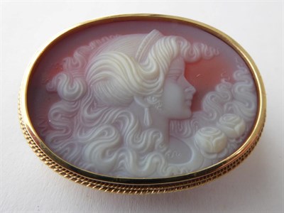 Lot 183 - A 9 Carat Gold Cameo Brooch, measures 3.7cm by 3.0cm