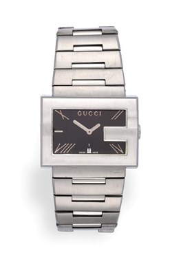 Lot 2204 - A Stainless Steel Calendar Wristwatch, signed Gucci, model: G Series, circa 2006, quartz...