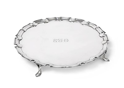 Lot 2443 - A George V Silver Salver, by Edward Barnard and Sons Ltd., London, 1926, shaped circular and on...