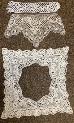 Lot 2021 - Assorted Mainly Early 20th Century Lace, comprising Maltese collars, handkerchief edges,...