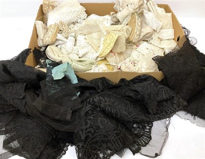 Lot 2025 - Assorted Mainly Early 20th Century Mixed Lace, comprising black lace including La Puy part flounce