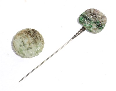 Lot 174 - Two Chinese jade plaques, one mounted on a hair pin