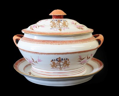 Lot 84 - A Samson of Paris Porcelain Soup Tureen, Cover and Stand, in Chinese export style, painted with the