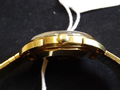 Lot 208 - A Rare 18 Carat Gold Automatic Calendar Centre Seconds Wristwatch with Unusual Shaped...