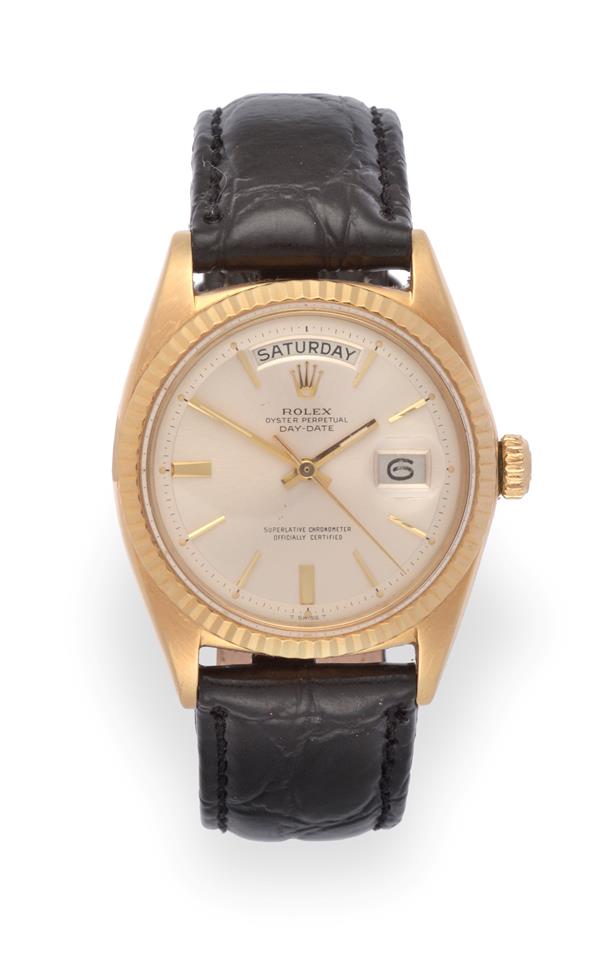 Lot 209 - An 18 Carat Gold Automatic Day/Date Centre Seconds Wristwatch, signed Rolex, Oyster Perpetual,...