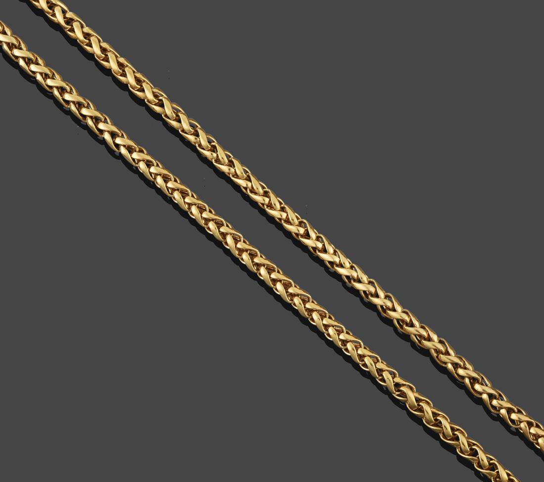 Lot 225 - A 9 Carat Gold Necklace, the yellow spiga links terminate to a lobster claw catch, length 61cm...