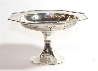 Lot 298 - A George V silver tazza, by Charles William Fletcher, Sheffield, 1926, the bowl octagonal and...