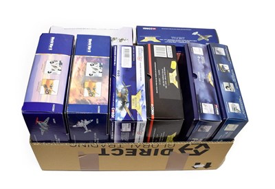 Lot 3246 - Corgi Aviation Archive 1:72 Scale WWII Group AA32807 DH Mosquito USAAF, AA32806 DH Mosquito...