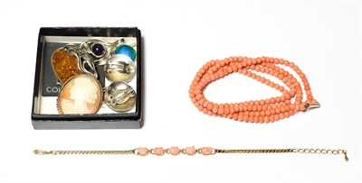Lot 605 - A selection of jewellery items, coral necklace with clasp stamped '9C', yellow metal bracelet,...