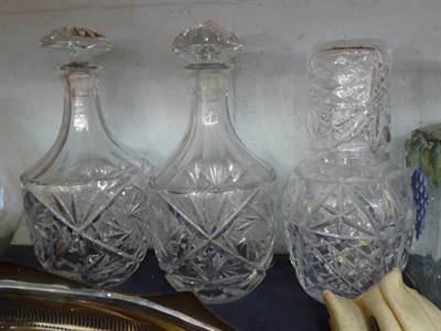 Lot 636 - A qroup of 19th century and later glass including a pair of floral painted decanters and a group of