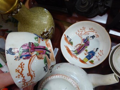 Lot 678 - Various Oriental items including; 18th century Chinese tea pot, tea bowls of similar date, a...