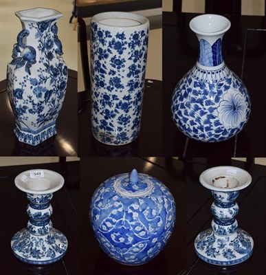 Lot 949 - A group of 20th century decorative Chinese blue and white porcelain including large vases,...