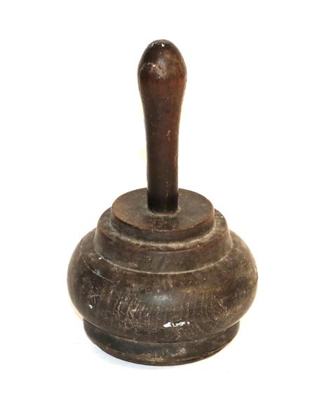 Lot 108 - A 19th century turned Master of Ceremonies gavel