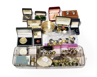 Lot 335 - A travelling case of jewellery including various buttons including jet cameo and scarab buttons; an