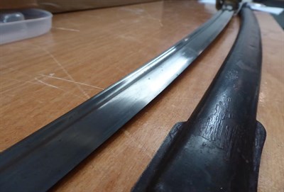 Lot 175 - A Japanese Second World War NCO's Shin-gunto Sword, pre 1945, the 67cm machine forged steel...