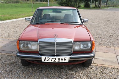 Lot 2255 - 1983 Mercedes 200 Auto Registration number: A272 BHE Date of first registration: 01/12/1983 VIN...