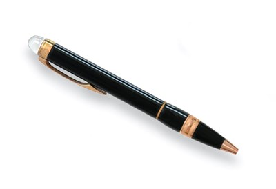 Lot 2111 - A Montblanc Starwalker Roller-Pen, Numbered MBNC40HPO, the black resin body with gilt mounts,...