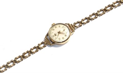 Lot 83 - A Marvin 9ct gold lady's wristwatch