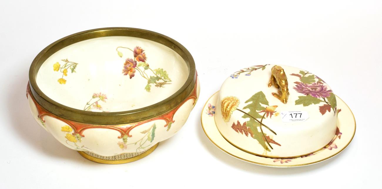 Lot 177 - A Royal Worcester petal mounted bowl, painted with floral sprays and gilt highlighting on a...