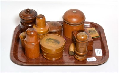 Lot 220 - A collection of assorted Mauchline ware