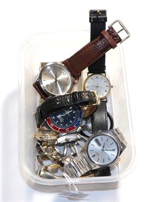 Lot 294 - A group of gents wristwatches including Seiko