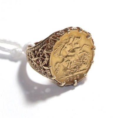 Lot 364 - A 1925 half sovereign mounted as a ring, finger size J