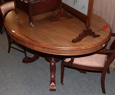 Lot 1158 - A Victorian mahogany oval breakfast table