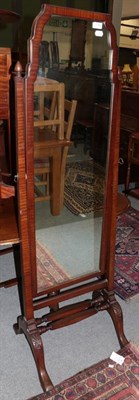 Lot 1164 - An early 20th century mahogany cheval mirror
