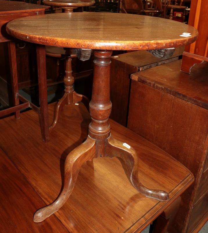 Lot 1231 - A Georgian tripod table
